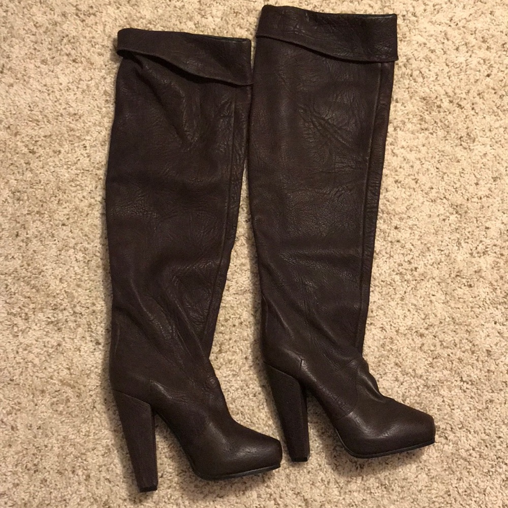 Sale❗️⬇️DONNA KARAN brown boot heel